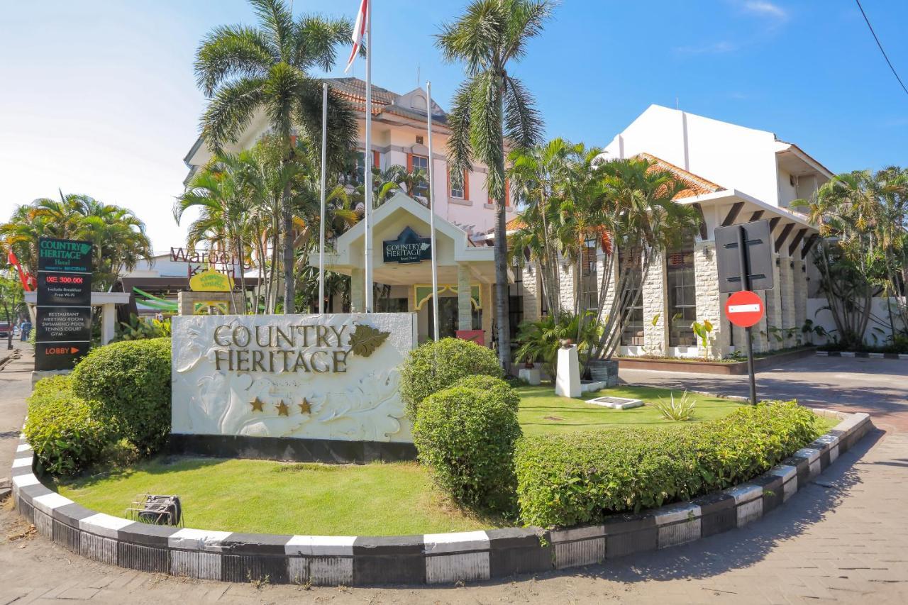Country Heritage Hotel Surabaya Exteriör bild